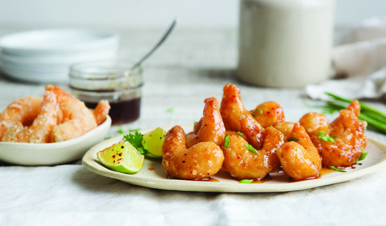 crispy-battered-shrimp-with-sauce