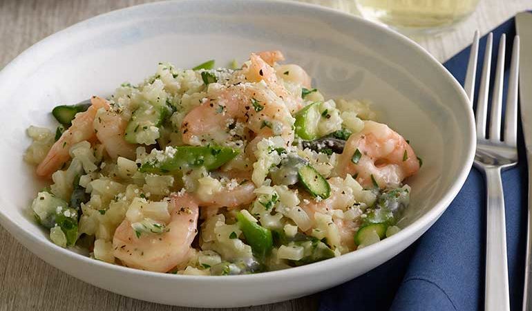 garlic-butter-shrimp-with-cheesy-cauliflower-risotto-and-asparagus-recipe