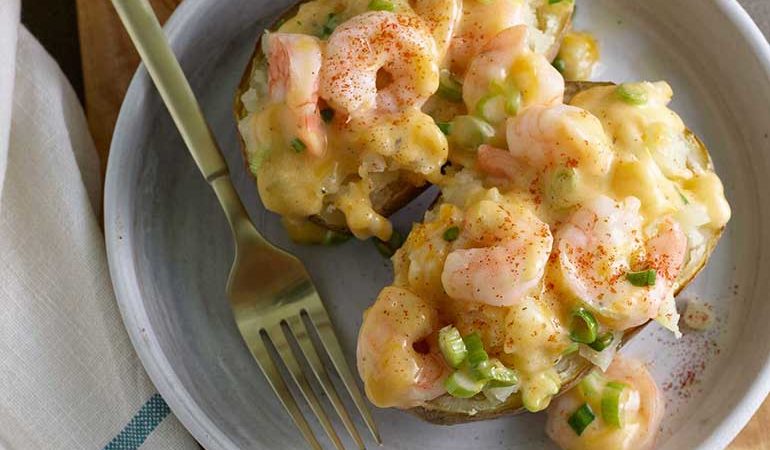 garlic-butter-shrimp-cheesy-baked-potato-recipe